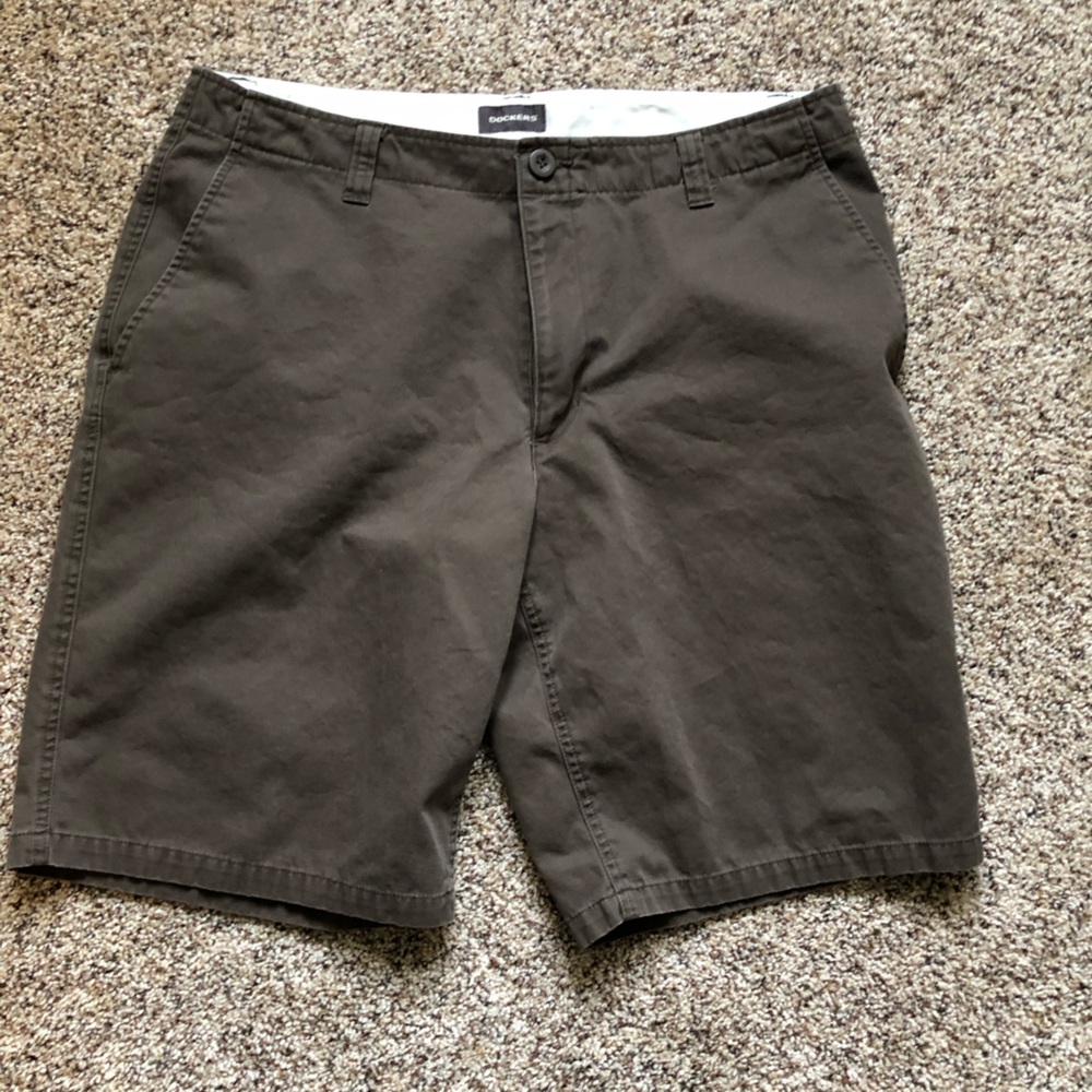 Men’s Dockers shorts